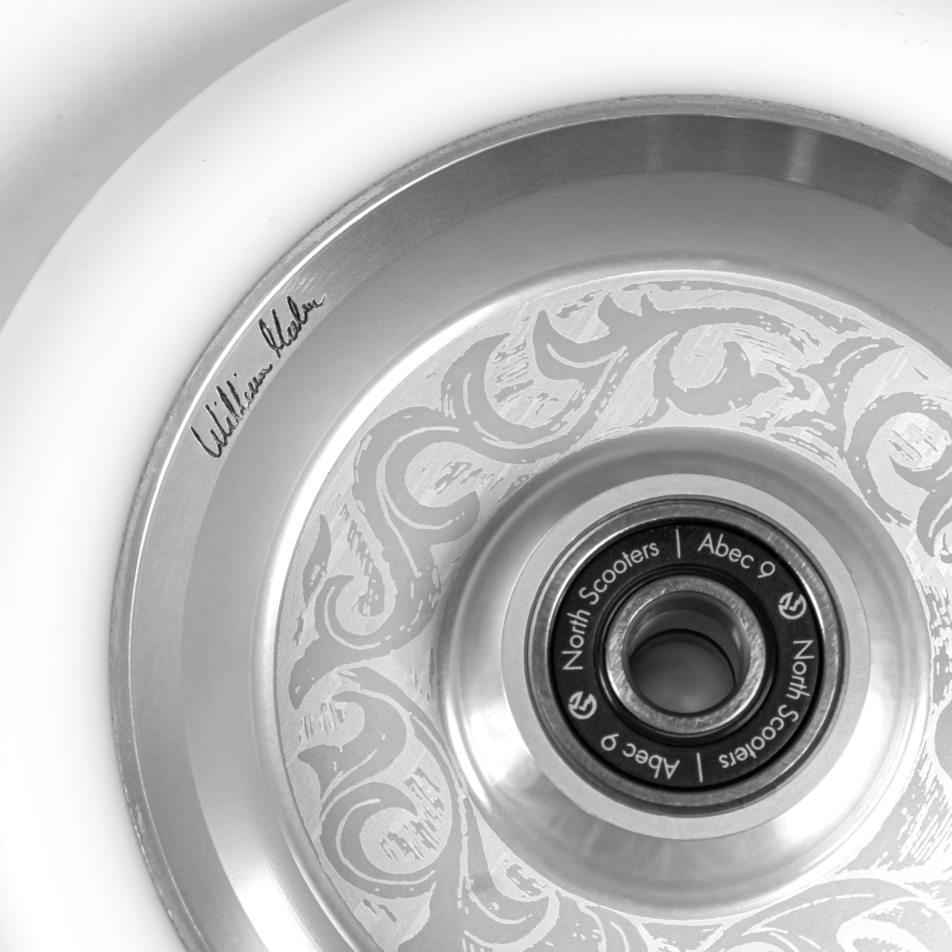 north-signal-holm-signature-rollen-110mm-white-pu-raw-silver image 3